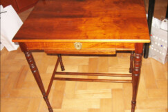 01-maly-konferencni-stolek