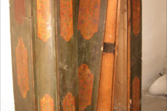 03-petiboka-neobarokni-malovana-skrin-pred-restaurovanim