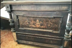 03-postel-historismus-intarzovana-pred-restaurovanim