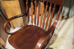 04-Americky-houpaci-kreslo-po-oprave