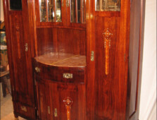 04-kredenc-ruzova-dyha-intarzie-mramor-po-oprave