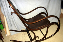 05-Thonet-houpaci-kreslo
