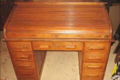 07-americky-psaci-stul-Jerry