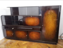 08-prvorepublikovy-kredenc-po-restaurovani