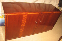 08-skrin-policova-zasuvkova