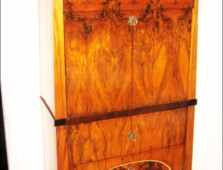 12-Biedermeierovy-sekretar-s-tajnymi-schrankami