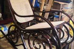 12-houpaci-kreslo-Fischel-po-restaurovani