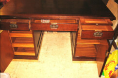 23-psaci-stul-s-dvirky