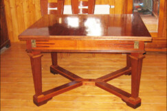 29-rozkladaci-orechovy-jidelni-stul