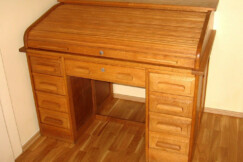 01-amerisky-psaci-stul-Jerry