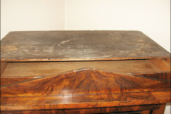 03-Biedermeier-sekretar-stav-pred-restaurovanim