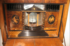 04-Biedermeier-sekretar-stav-pred-restaurovanim