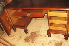 15-psaci-stul-do-pracovny-s-tordovanymi-sloupky-prubeh-oprav